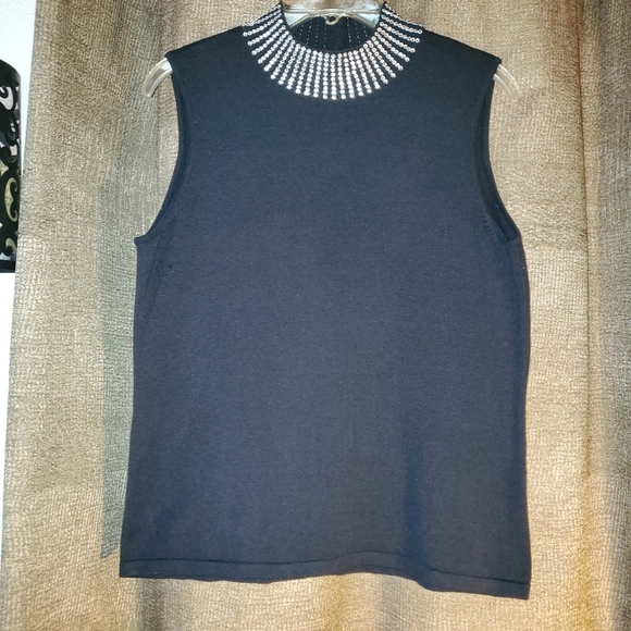 Sleeveless sweater - Picture 1 of 4